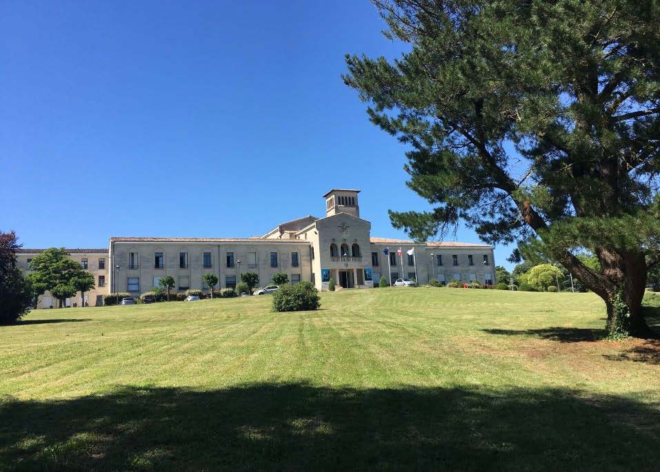 L'Agora du Haut-Carré, un lieu atypique au coeur du campus de Talence L'Agora du Haut-Carré, un lieu atypique au coeur du campus de Talence